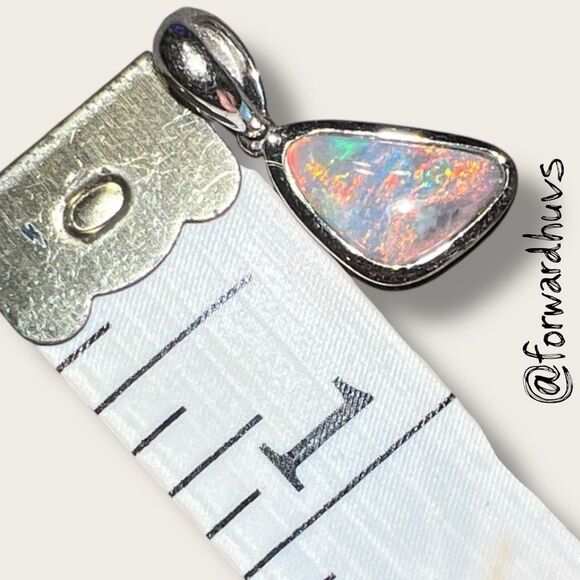 Sterling Silver Triangular Pendant with Mosaic Opal Composite – 925 Marked - Picture 5 of 9